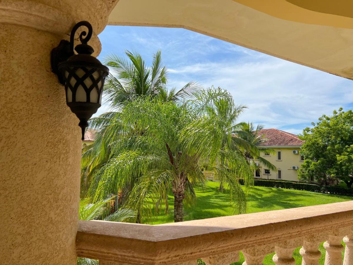 La Ensenada Beach Resort Tela Exterior photo